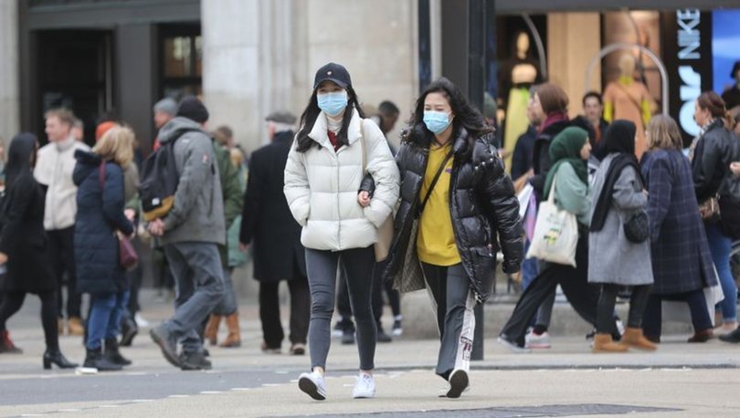 Bu önlemlerden bazıları sokağa çıkma yasağı uygulaması ve maske takma zorunluluğu getirilmesiydi.