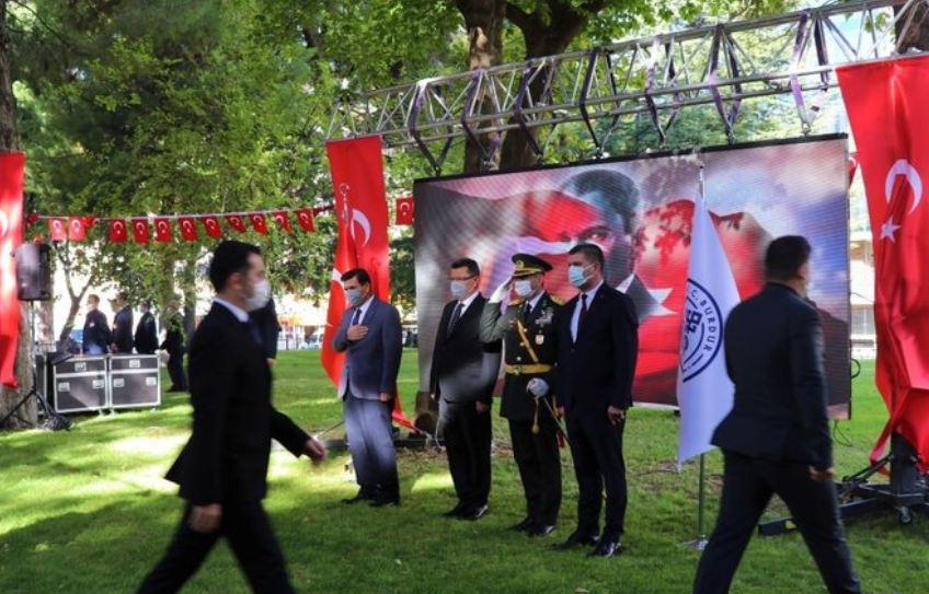 Yurdun dört bir yanından göz dolduran manzaralar geliyor.