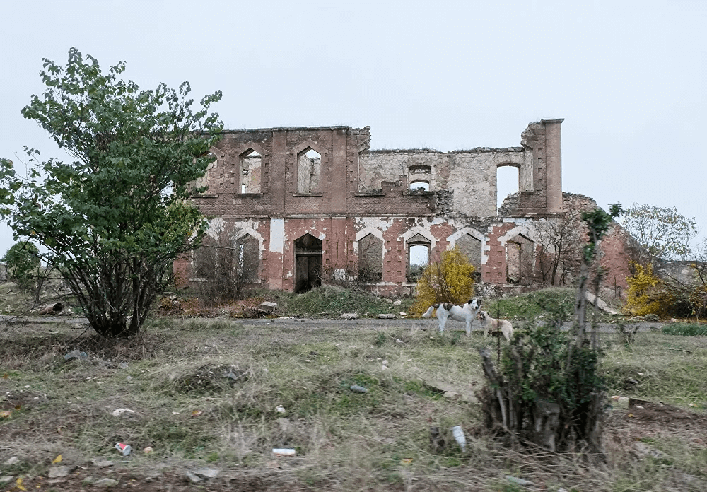 Azerbaycan, Dağlık Karabağ'daki 44 günlük savaşın galibi oldu.