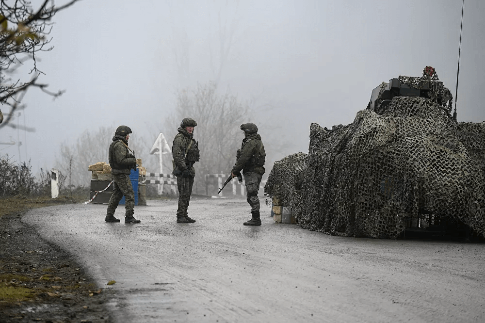 Rusya'nın arabuluculuğunda bir araya gelen Ermenistan ve Azerbaycan arasında bir barış anlaşması imzaladı.