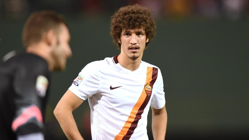 Eğer uygun bulmazsa, Salih Uçan'ın sözleşmesinin Haziran 2021'de sona ermesini bekleyecek ve oyuncuyu bedelsiz olarak kadrosuna alacak.