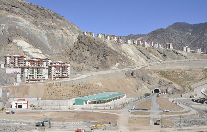 İncelemelerin ardından basına kapalı gerçekleştirilen toplantı sonrası gazetecilere açıklamada bulunan Vali Doruk, eksiklikleri yerinde tespit ederek, bundan sonra yapılacak işlerle alakalı bir takvim belirlediklerini söyledi.