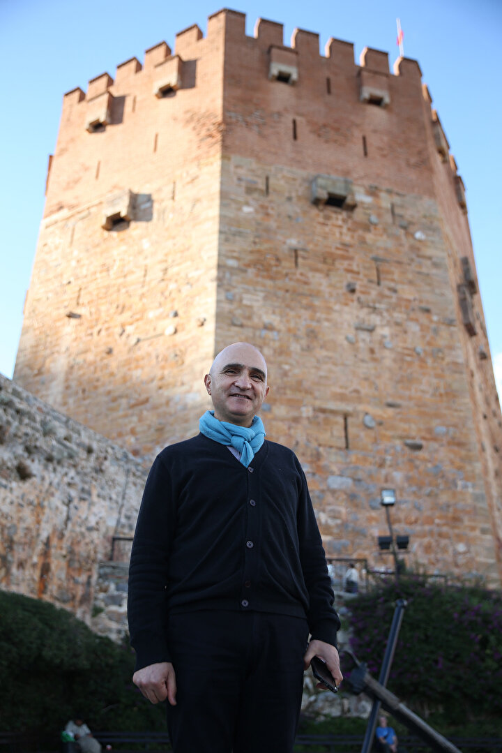 Bir insanın içinde rahat yürüyebileceği yüksekliğe sahip tünelin yaklaşık 60 metresine ulaşıldı.