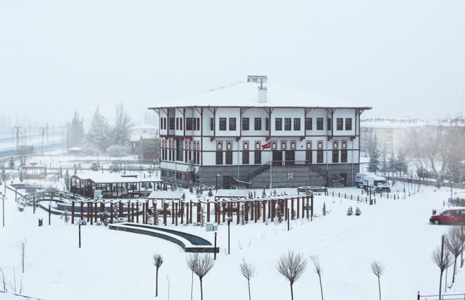 Ankara Sincan'da kar yağışı etkili oldu