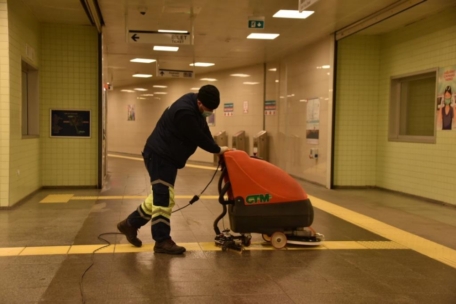 Tuzla Belediyesi temizlik ekipleri