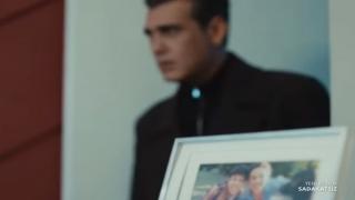 Sadakatsiz dizisi Nazan Öncel Gitme Kal Bu yerinde şarkısı sahnesi