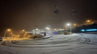 Palandöken Kayak Merkezi beyaza büründü