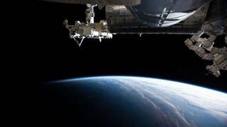 Uzayda acil durum: Az kalsın çarpışacaklardı