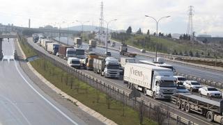 İstanbul yolunda 8 kilometrelik TIR ve kamyon kuyruğu