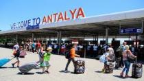 Antalya'ya gelen turist sayısı 2 milyonu geçti
