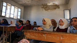 Suriye'de savaşın gölgesinde ders başı yaptılar