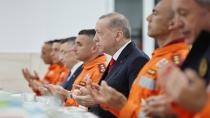 Erdoğan: Askerimiz deprem bölgesinde fedakarca çalıştı