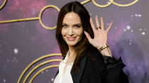 Angelina Jolie hayranlarına veda ediyor!