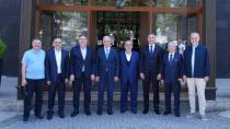AK Parti Ümraniye İlçe Başkanı Salim Çetinkaya ile Ümraniye Belediye Başkanı İsmet Yıldırım'dan vefalı bir duruş