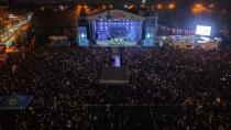 Tuzla tarihinin en kalabalık konserini Başkan Bingöl gerçekleştirdi